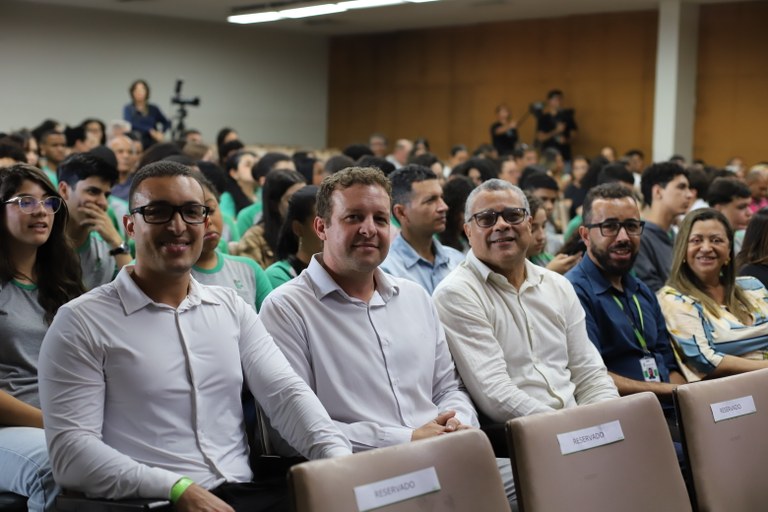 Bolsas de Excelência Usiminas