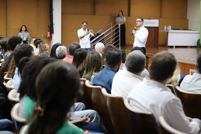 Bolsas de Excelência Usiminas