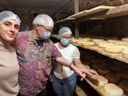 Dr. Jeans Frisvad (ao centro), durante visita a uma queijaria na Serra da Canastra