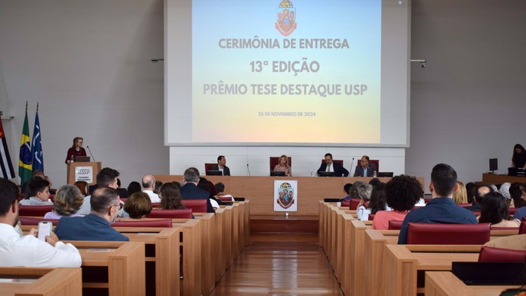 Cerimônia de premiação Tese Destaque USP.jpg